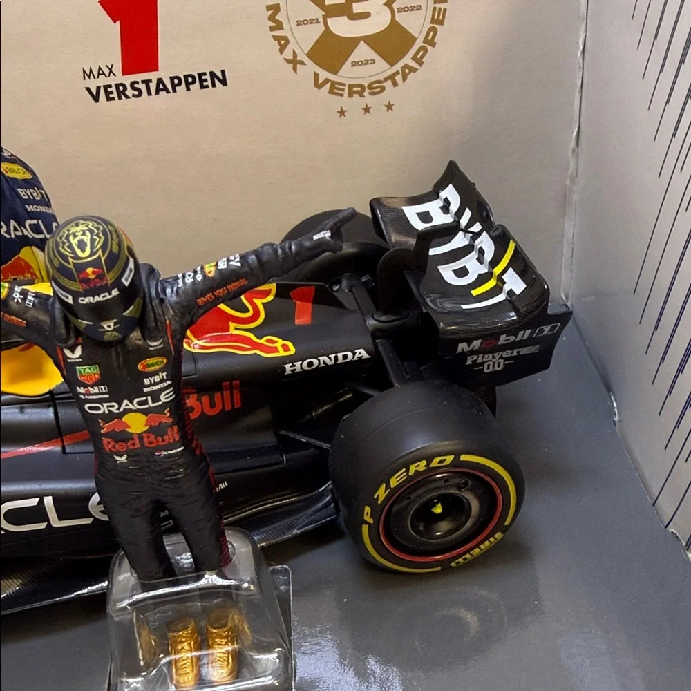 Red Bull Racing RB19 Model Car